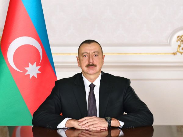 prezident-ilham-eliyev-dovlet-qulluqcularini-teltif-edib-siyahi